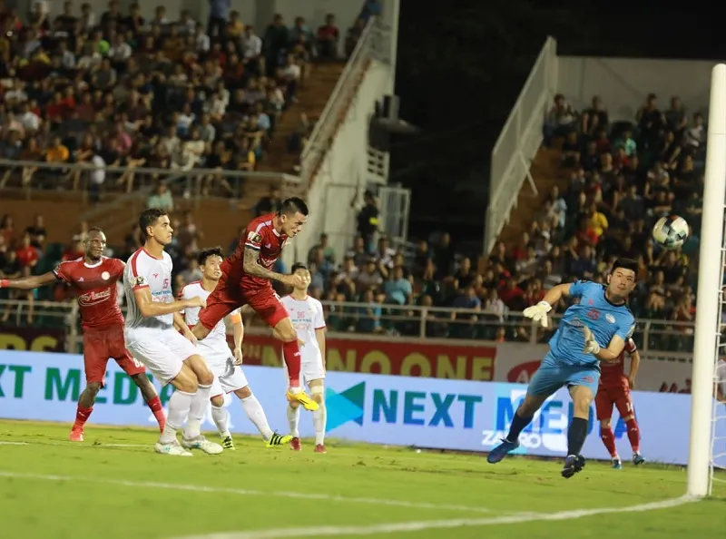 CLB TPHCM kéo dài mạch bất bại ảnh 2