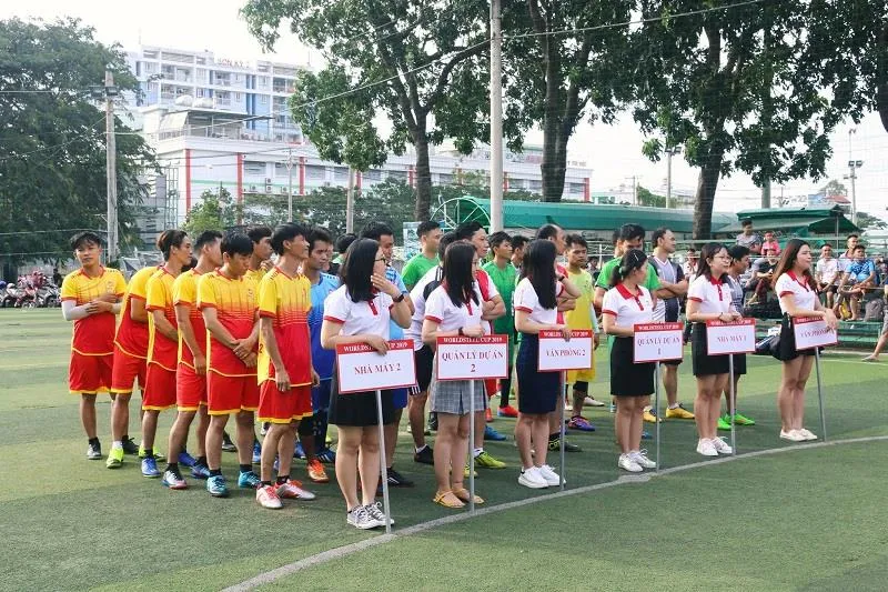 Các VĐV tham dự môn bóng đá. Ảnh: Anh Trần