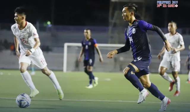 Campuchia đang tạm dẫn đầu bảng A