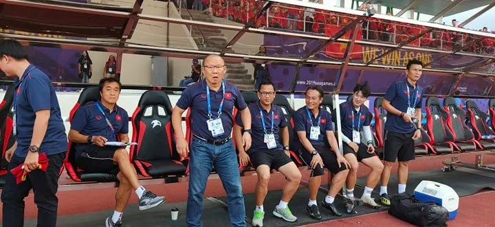 Việt Nam - Thái Lan 2-2: Việt Nam biến Thái Lan trở thành cựu vô địch ảnh 4