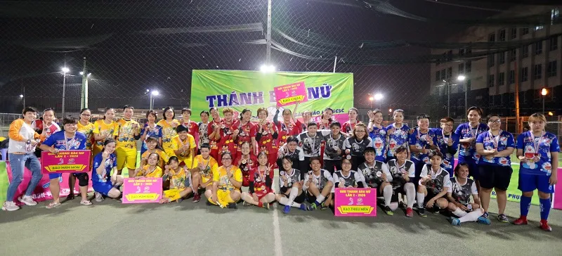 Đưa nhân vật phim hoạt hình vào bóng đá nữ phong trào ảnh 1