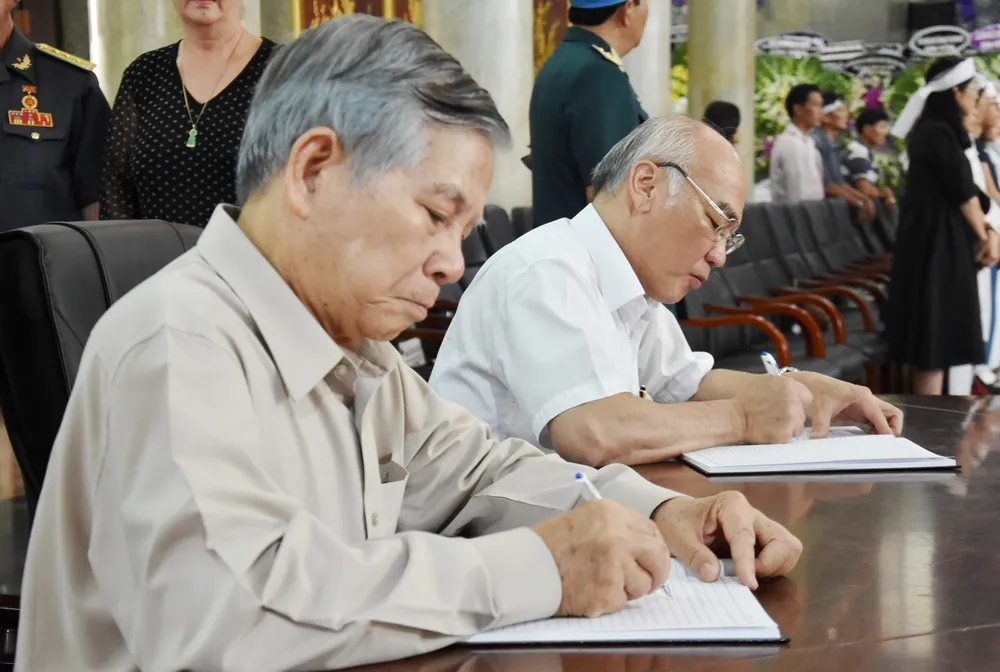 Lễ viếng phi công huyền thoại Nguyễn Văn Bảy ảnh 10