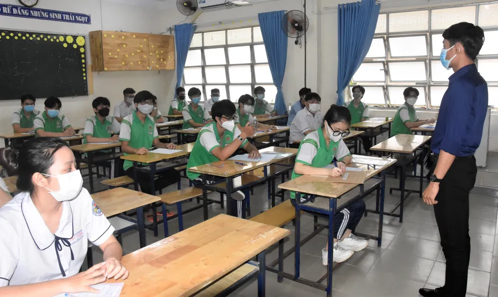 Thứ trưởng Bộ GD-ĐT Nguyễn Văn Phúc: Đảm bảo một kỳ thi chất lượng, hiệu quả, an toàn ảnh 3