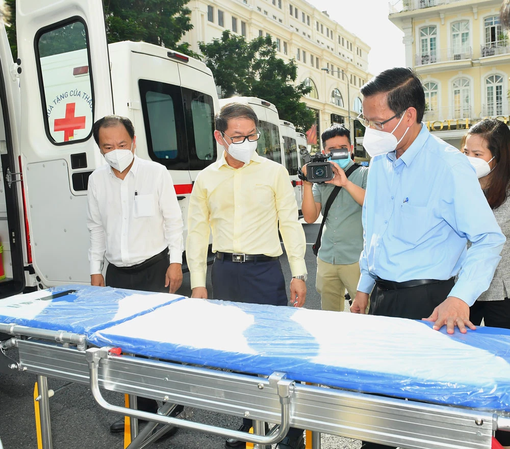 TPHCM tiếp nhận phương tiện, vật tư y tế do THACO trao tặng trị giá 161 tỷ đồng ảnh 5 TPHCM tiếp nhận phương tiện, vật tư y tế do THACO trao tặng trị giá 161 tỷ đồng ảnh 5