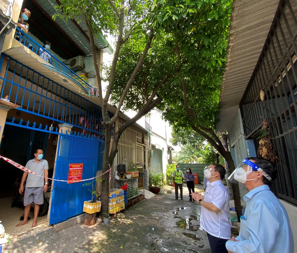 Phó Chủ tịch UBND TPHCM Dương Anh Đức: Mong bà con yên tâm ở nhà, đồng lòng cùng thành phố chống dịch  ảnh 5