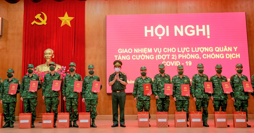 Bộ đội Biên phòng TPHCM tiếp nhận 34 bộ đội quân y hỗ trợ phòng chống dịch ảnh 2