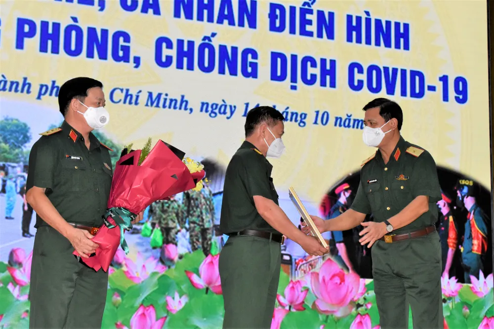 Quân khu 7 tuyên dương 126 tập thể, cá nhân điển hình trong công tác phòng chống dịch ảnh 2