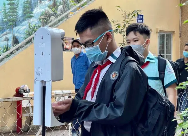 TPHCM: Sinh viên, học sinh trở lại trường học trực tiếp ảnh 8