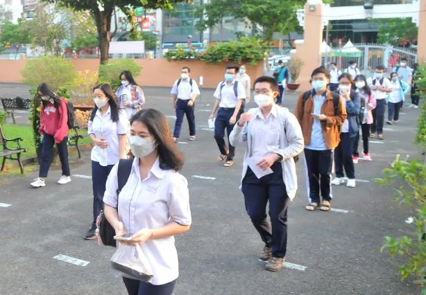 TPHCM: Sinh viên, học sinh trở lại trường học trực tiếp ảnh 2