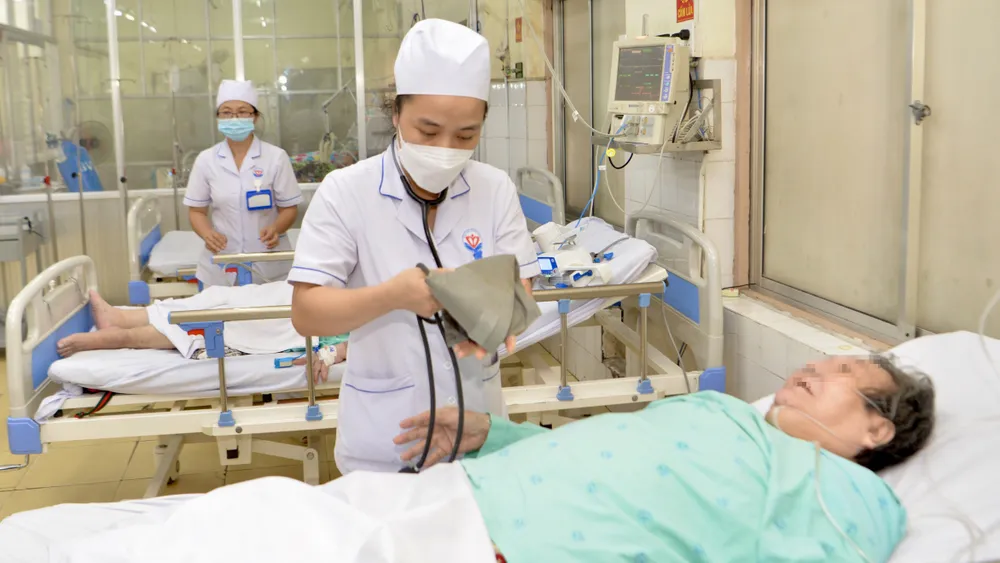 Nhân viên y tế không thể làm việc với dạ dày rỗng ảnh 5