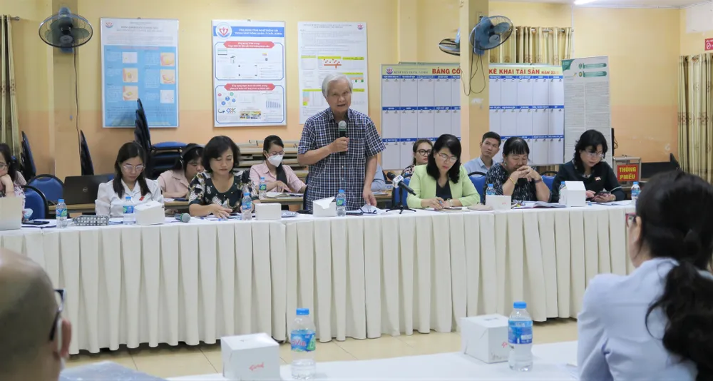 Nhân viên y tế không thể làm việc với dạ dày rỗng ảnh 7