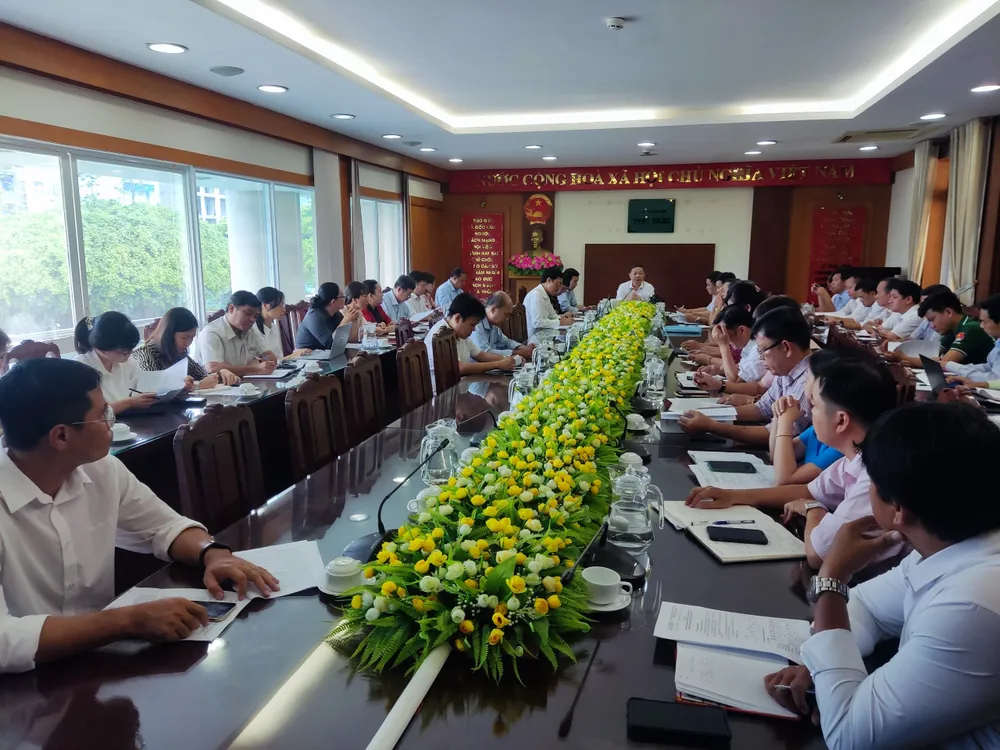 Phó Chủ tịch UBND TPHCM Dương Anh Đức làm việc với TP Thủ Đức về công tác phòng chống dịch. Ảnh: QUANG HUY Phó Chủ tịch UBND TPHCM Dương Anh Đức làm việc với TP Thủ Đức về công tác phòng chống dịch. Ảnh: QUANG HUY