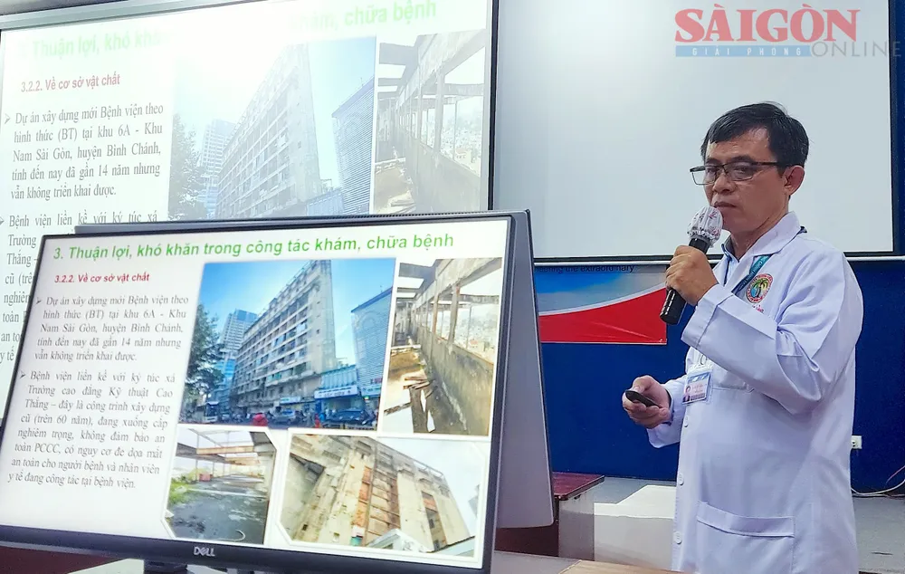 BS-CKII Hoàng Mạnh Cường, Phó Giám đốc Bệnh viện Chấn thương chỉnh hình TPHCM nêu thực trạng của đơn vị với Đoàn giám sát BS-CKII Hoàng Mạnh Cường, Phó Giám đốc Bệnh viện Chấn thương chỉnh hình TPHCM nêu thực trạng của đơn vị với Đoàn giám sát