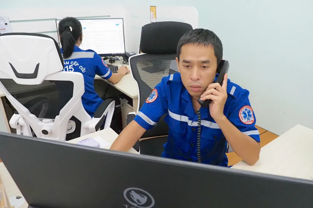 Nhân viên Tổng đài 115, Trung tâm Cấp cứu 115 TPHCM, nhận cuộc gọi cấp cứu từ thân nhân người bệnh 31.jpg