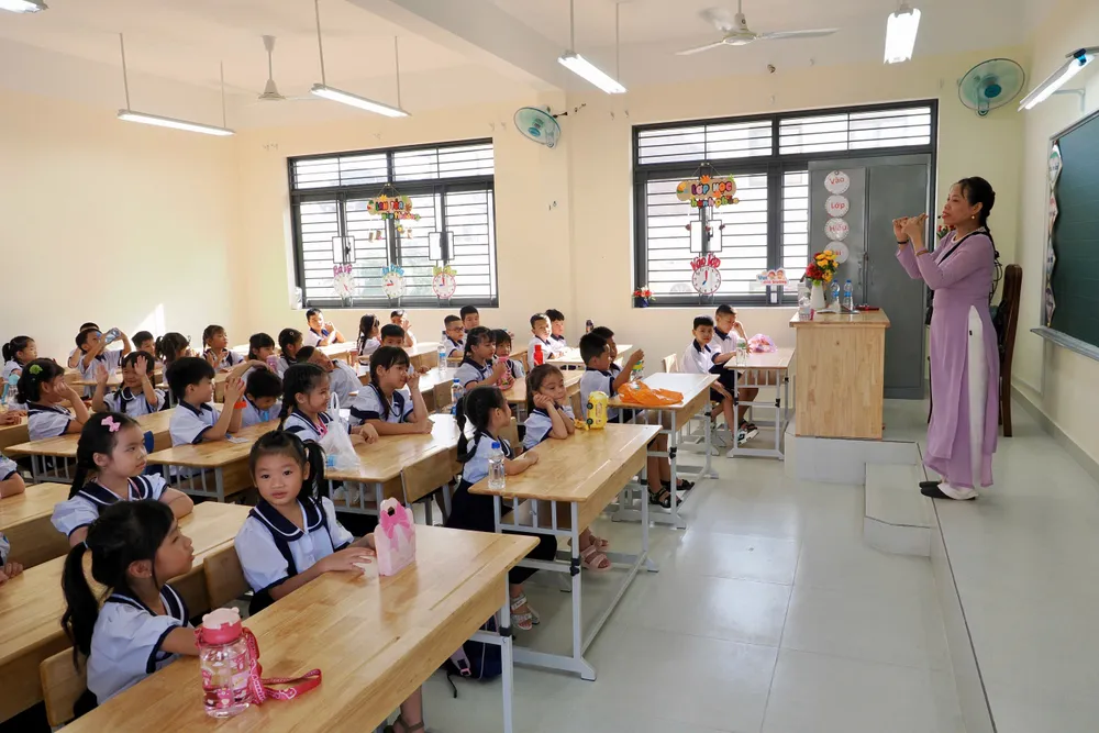 Sinh hoạt tại lớp 1/3. Ảnh: HOÀNG HÙNG 8.jpg
