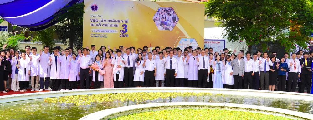 158 bác sĩ trẻ tham gia ngày hội 32.JPG
