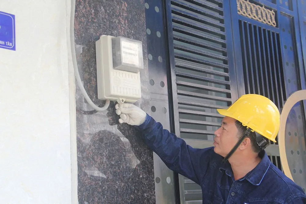 Gương sáng công nhân ngành điện ảnh 3 Gương sáng công nhân ngành điện ảnh 3
