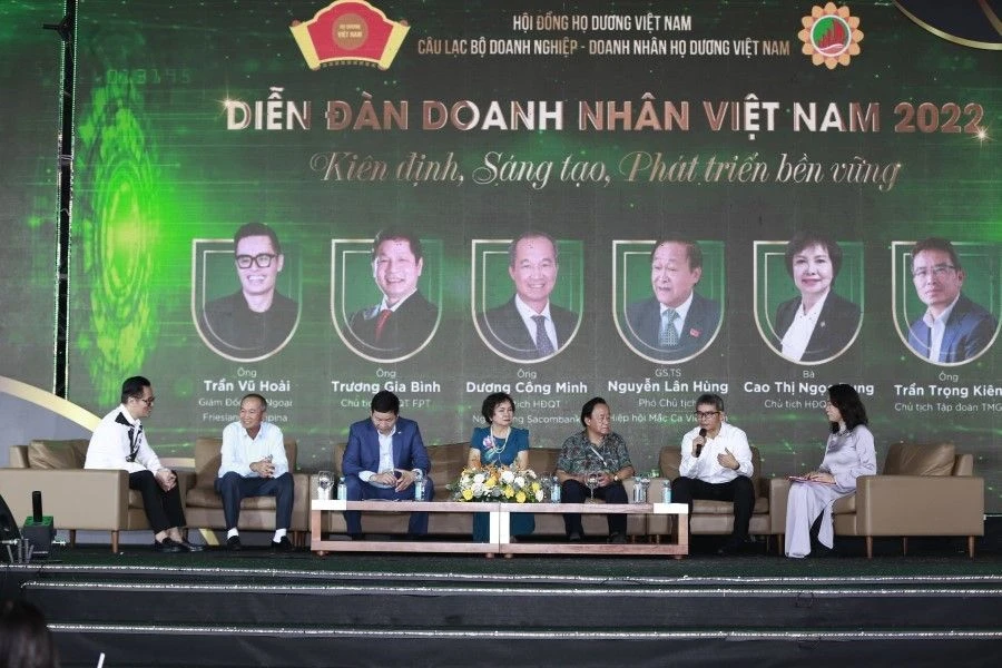 Các diễn giả tại Diễn đàn.