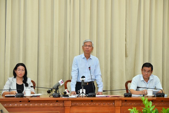 HCMC People's Committee Vice Chairman Vo Van Hoan speaks at the meeting on the handling of noise violations. (Photo: SGGP)