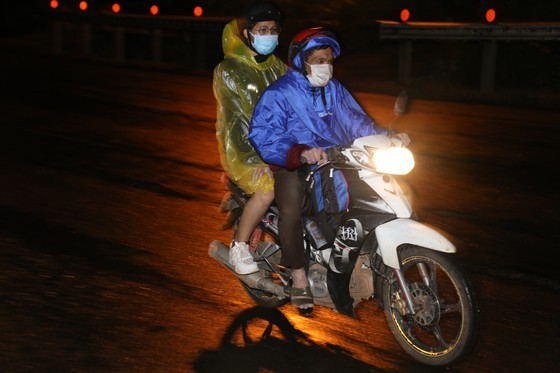 Dong Nai escorts 900 workers returning to Dak Lak by motorbikes ảnh 2 Dong Nai escorts 900 workers returning to Dak Lak by motorbikes ảnh 2