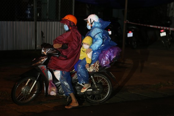 Dong Nai escorts 900 workers returning to Dak Lak by motorbikes ảnh 7 Dong Nai escorts 900 workers returning to Dak Lak by motorbikes ảnh 7