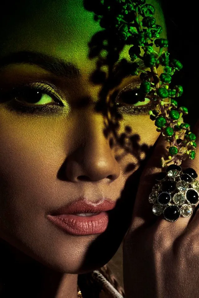 Tiểu Vy hóa “nàng thơ” tươi mới, tràn đầy năng lượng trong dự án “Fashion Destination” của NTK Lê Thanh Hòa ảnh 21