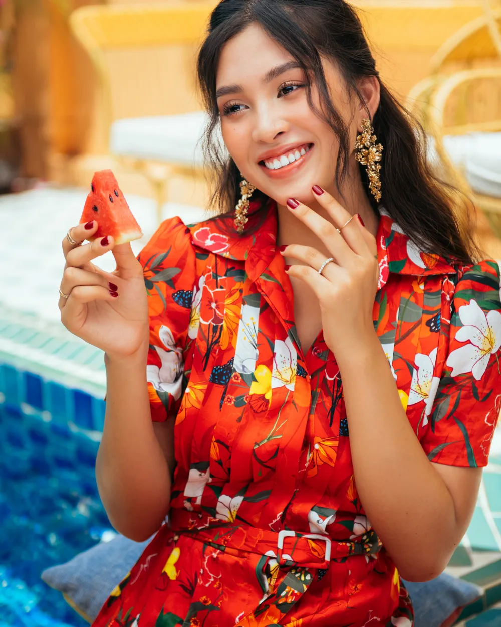 Tiểu Vy hóa “nàng thơ” tươi mới, tràn đầy năng lượng trong dự án “Fashion Destination” của NTK Lê Thanh Hòa ảnh 11