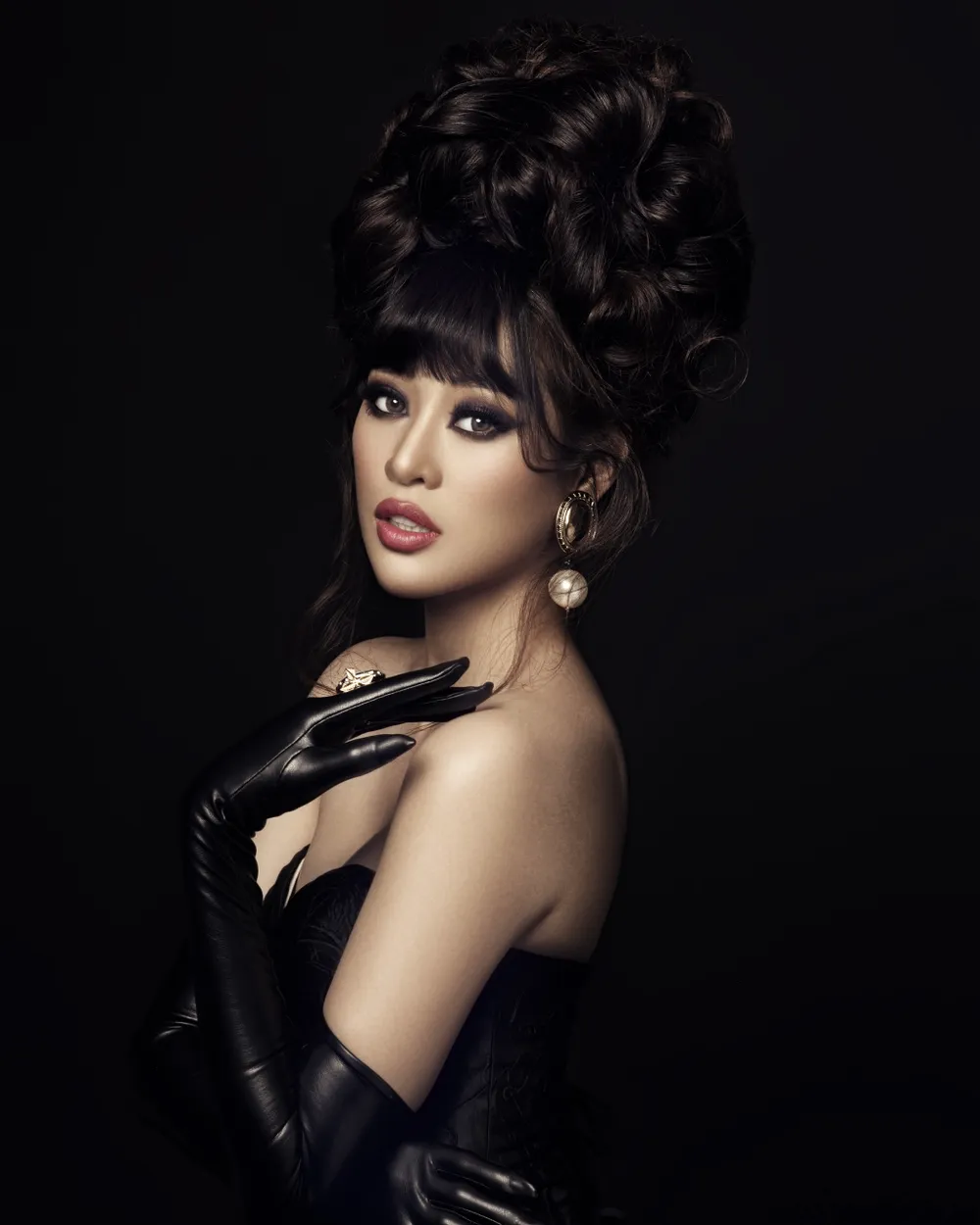 Hoa hậu Khánh Vân biến hoá hình ảnh theo concept công chúa - nữ hoàng ảnh 7