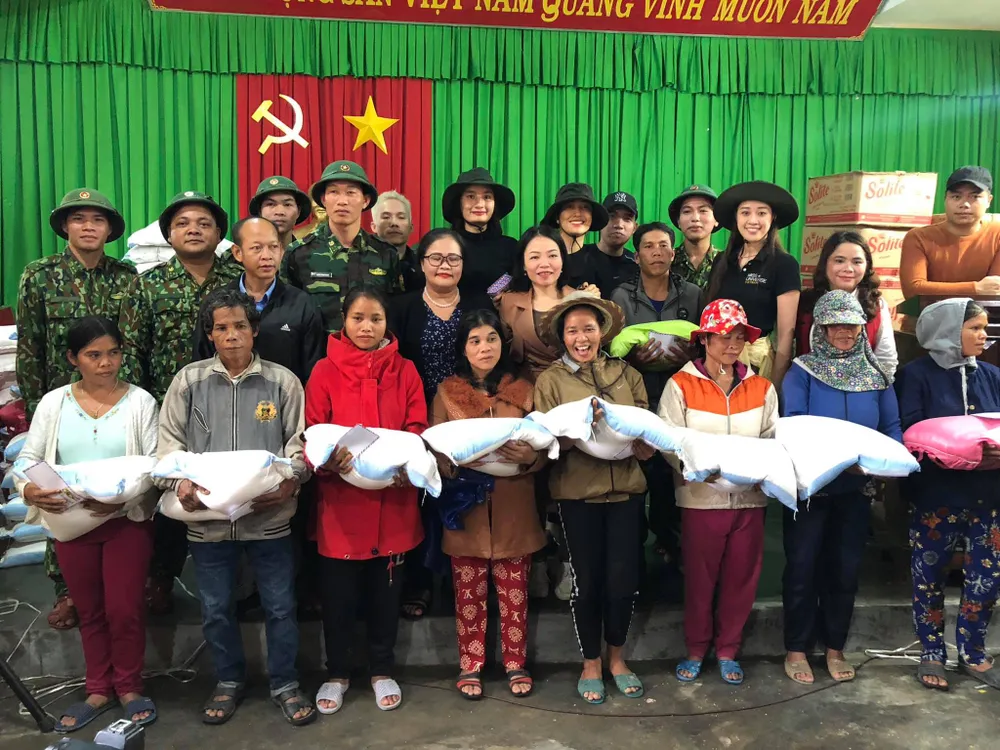 Hoa hậu Hoàn vũ Việt Nam trao yêu thương với những hoạt động hỗ trợ cộng đồng ảnh 1