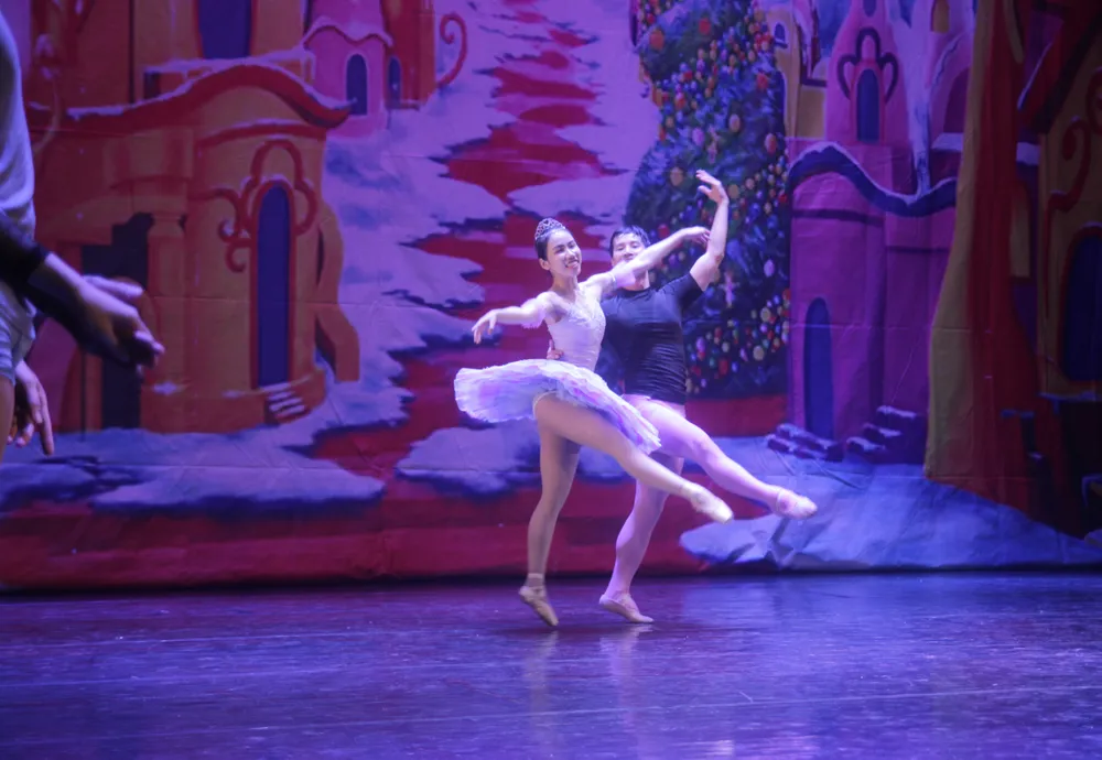 Vở vũ kịch “Kẹp hạt dẻ” trở lại với khán giả vào mùa Giáng sinh  ảnh 5