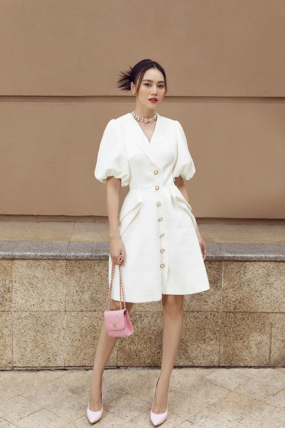 Ninh Dương Lan Ngọc gợi ý loạt váy diện dạo phố trong tiết trời se lạnh dịp cuối năm ở TPHCM ảnh 1