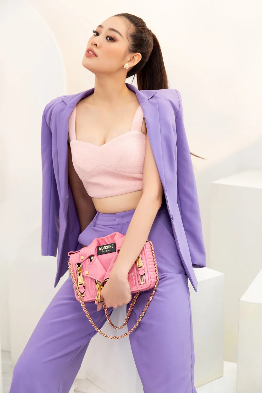 Hoa hậu Khánh Vân biến hóa với ba phong cách thời trang khác nhau ảnh 7 Hoa hậu Khánh Vân biến hóa với ba phong cách thời trang khác nhau ảnh 7