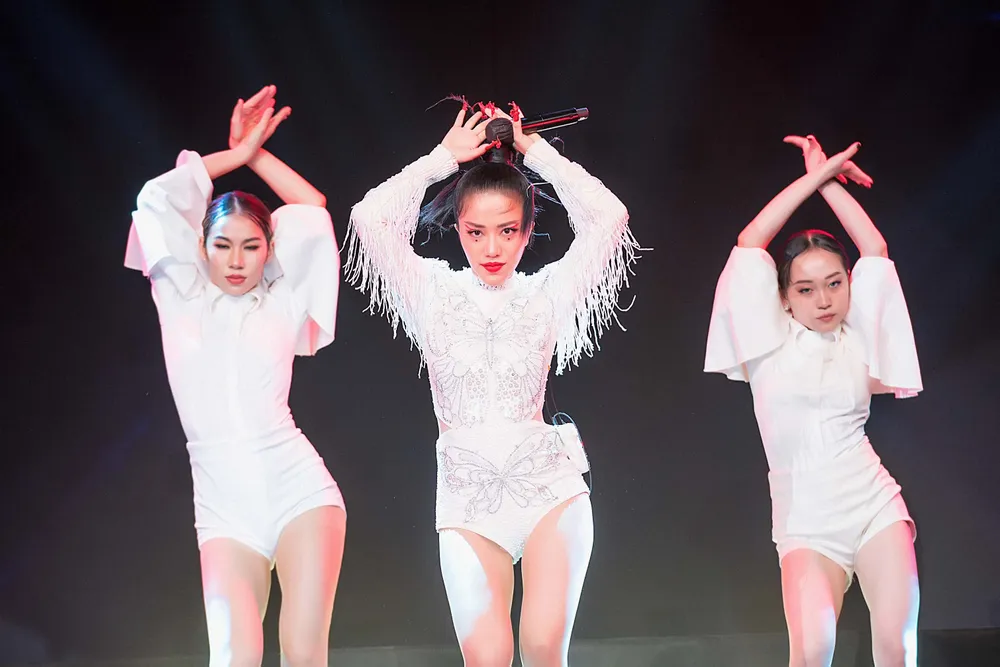 Lễ hội Ánh sáng 2022 đưa khán giả đến với 3 sân khấu ảo hoành tráng ảnh 9