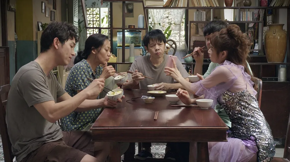 “Cây táo nở hoa” nhận giải thưởng dành cho phim truyền hình năm 2021 của Hội Điện ảnh TPHCM ảnh 3