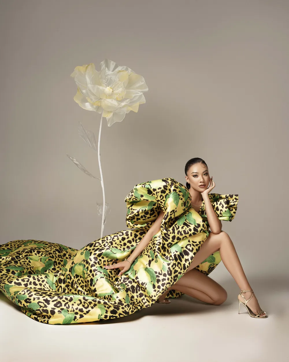 Đón xuân 2022, Khánh Vân cùng Kim Duyên và Hoàng My khoe sắc rạng rỡ với bộ ảnh mới ảnh 8