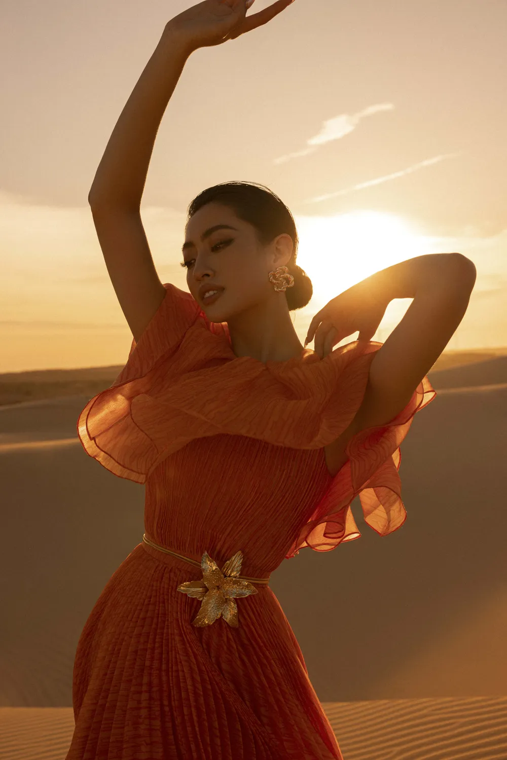 NTK Lê Thanh Hòa tung những thiết kế đầu tiên của bộ sưu tập mới ảnh 5