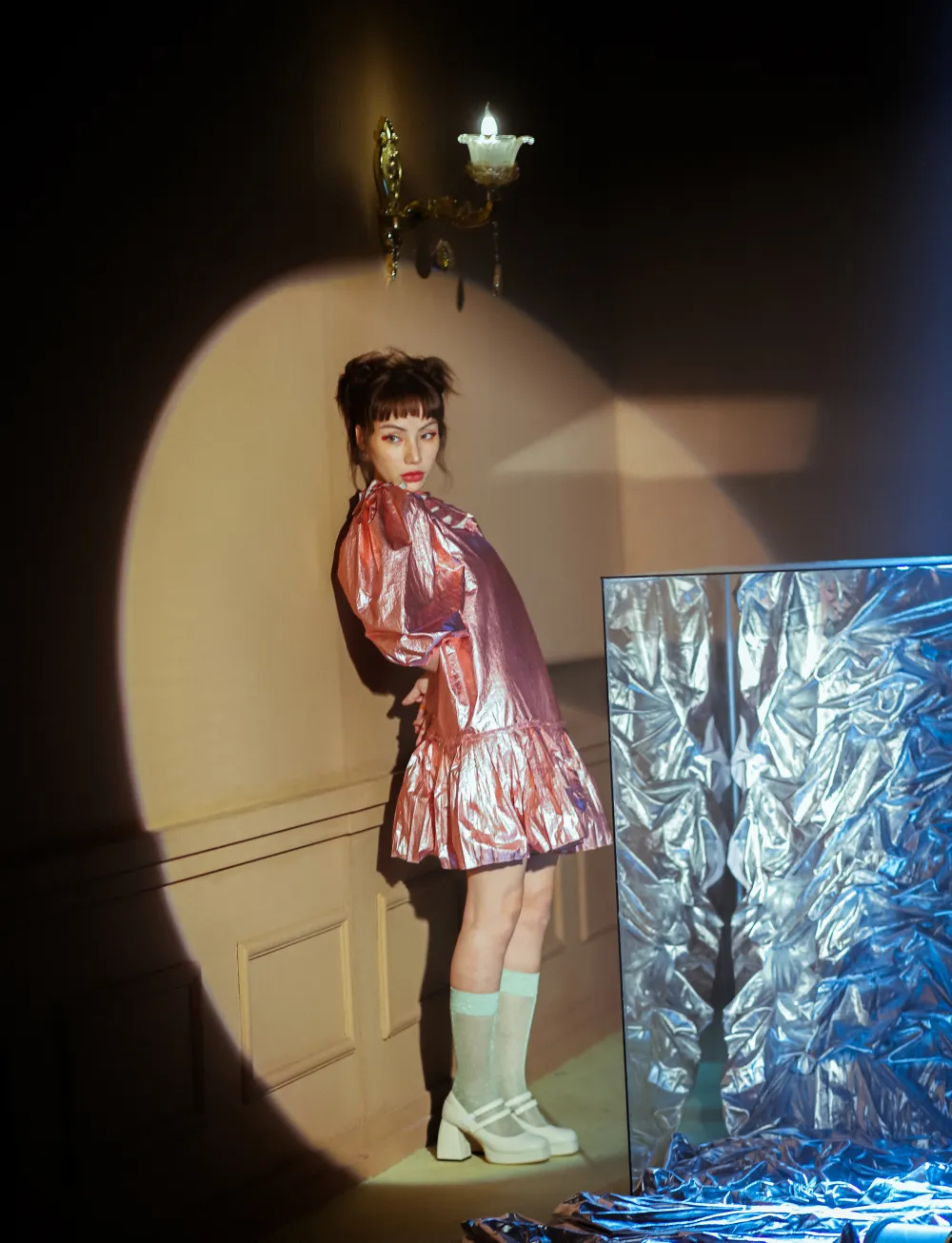 GiGi Hương Giang ra mắt cùng 1 ngày cả 3 MV cho ca khúc chủ đề  ảnh 5