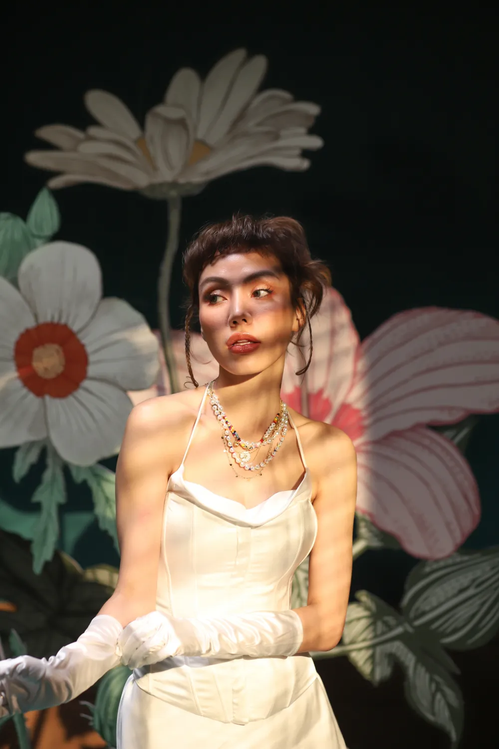 GiGi Hương Giang ra mắt cùng 1 ngày cả 3 MV cho ca khúc chủ đề  ảnh 6