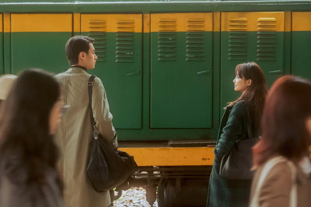 Hoàng Dũng trở lại với MV “Đoạn kết mới” sau 2 năm vắng bóng ảnh 3