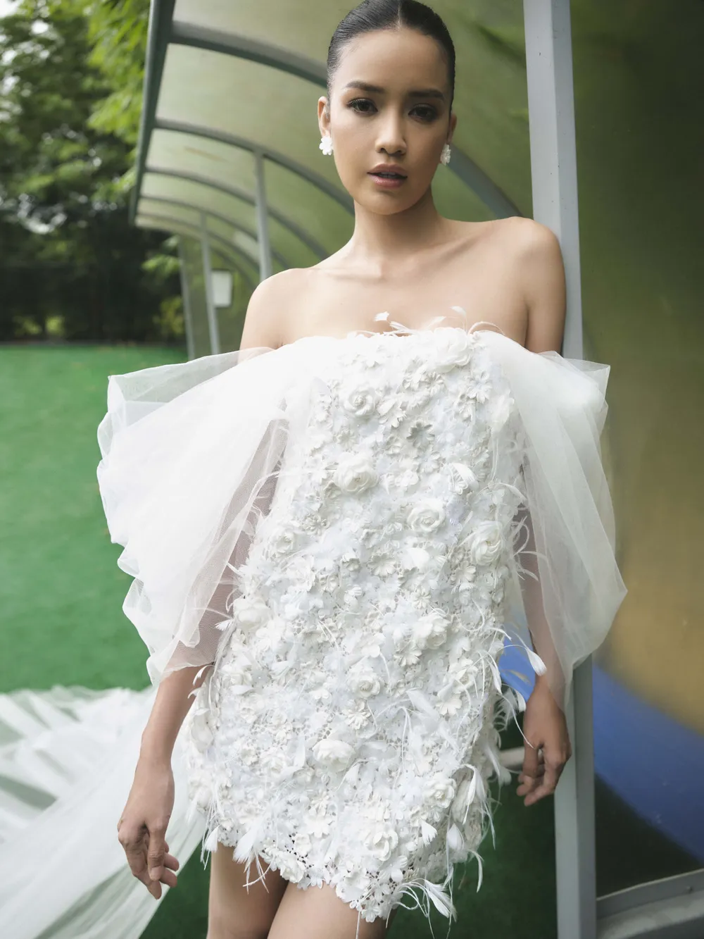 NTK Lê Thanh Hòa kết hợp cùng Hoa hậu Ngọc Châu trong BST váy cưới  ảnh 9