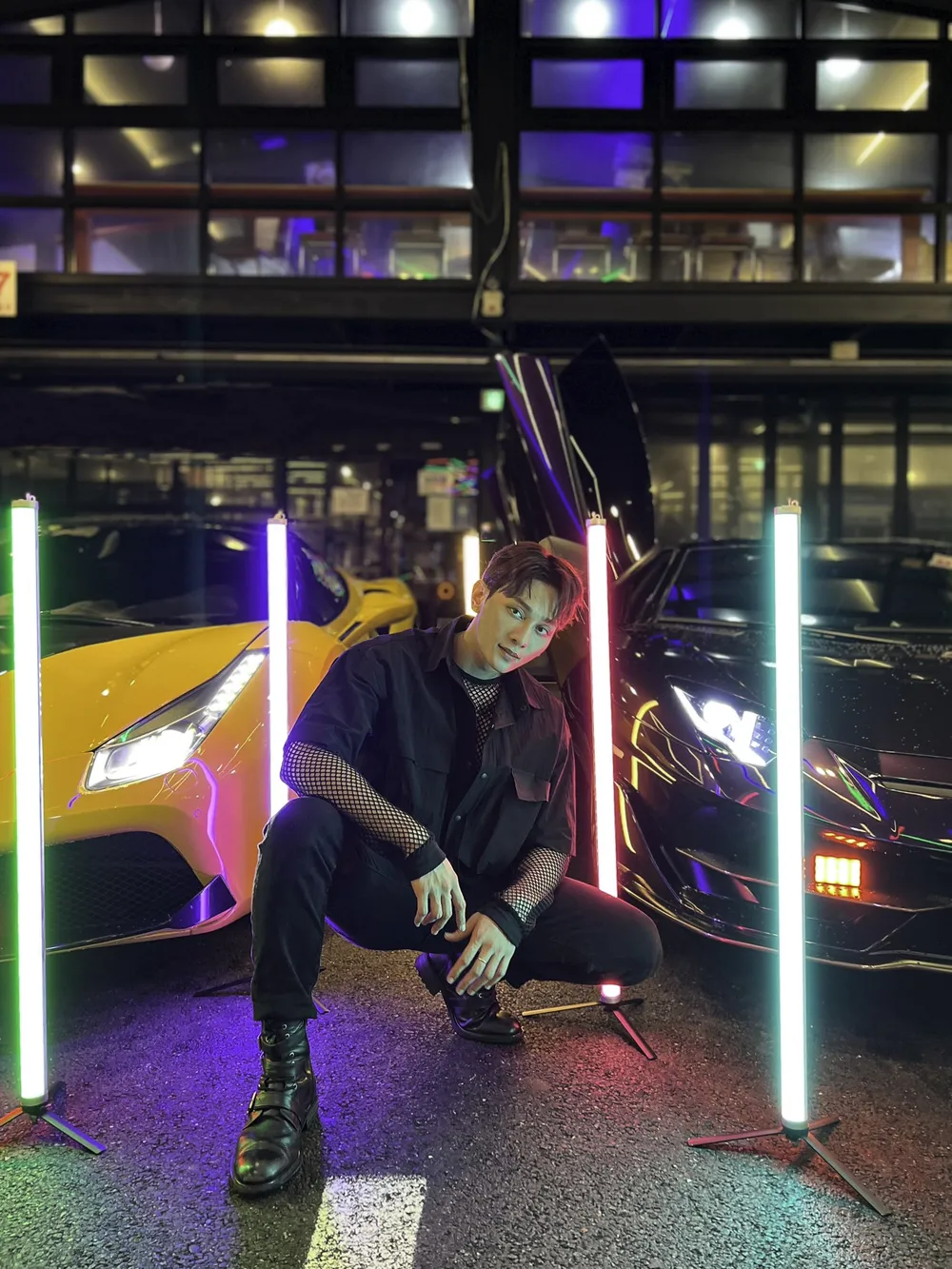 Nam ca sĩ Việt Nam đầu tiên ra mắt sản phẩm tại Hàn Quốc, được báo chí đồng loạt đưa tin  ảnh 1