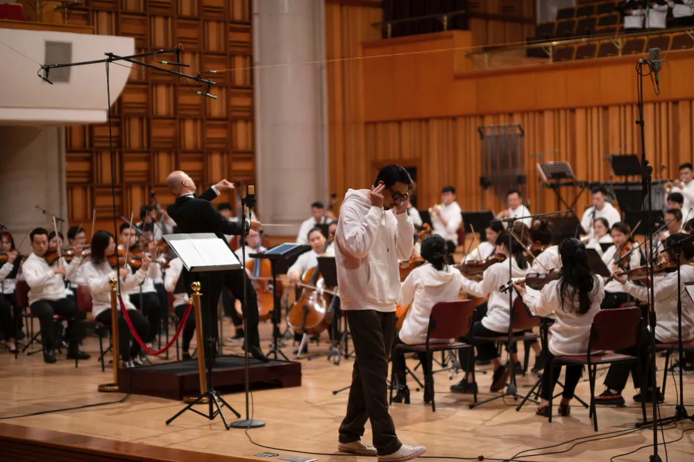 Đen tung album đầu tay “dongvui harmony”, kết hợp giữa rap, hip-hop và nhạc giao hưởng ảnh 3