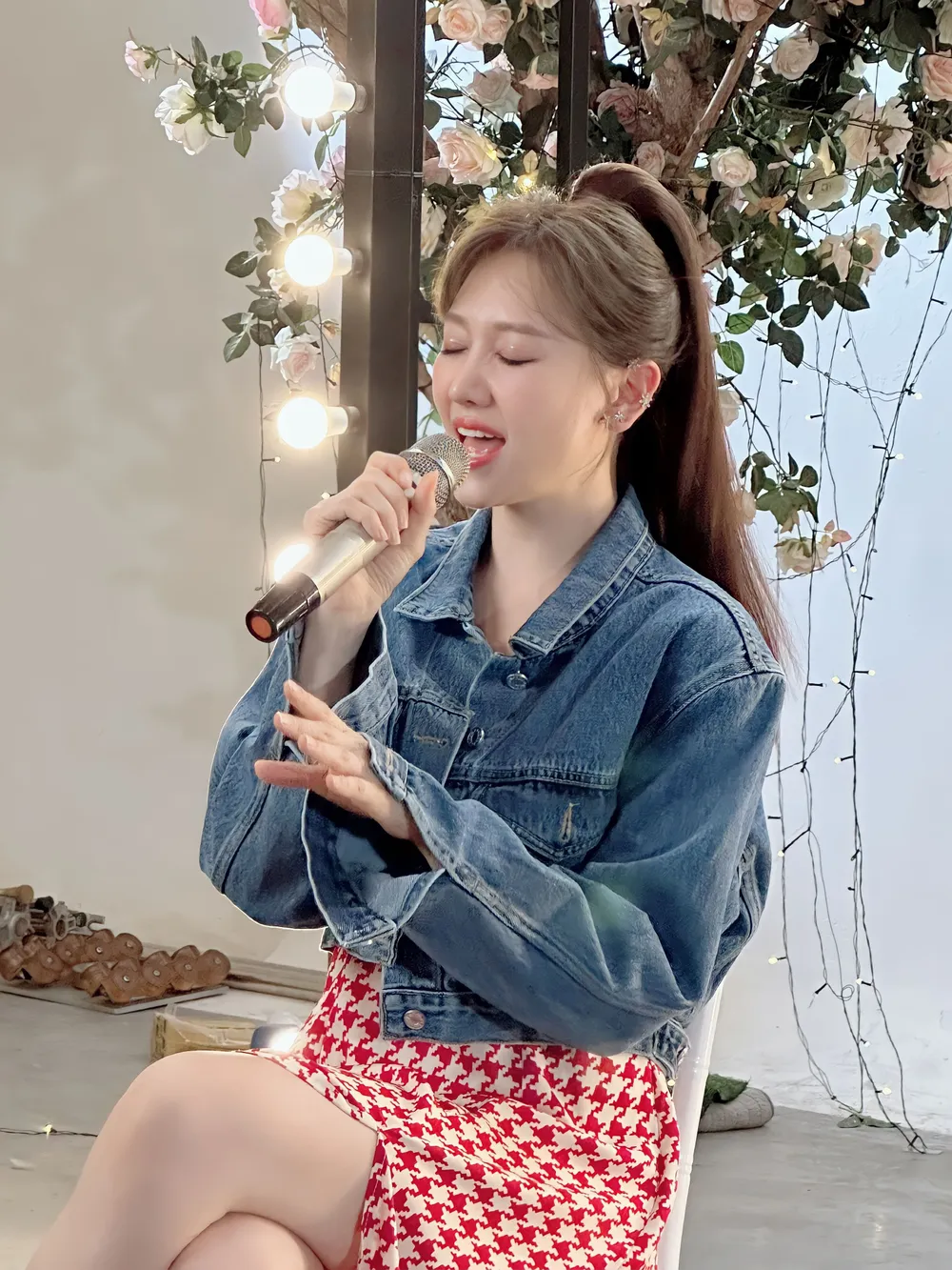 Tung bản live Như anh đã mong chờ, Hari Won quyết định hoạt động song song 2 thị trường Việt - Hàn ảnh 2