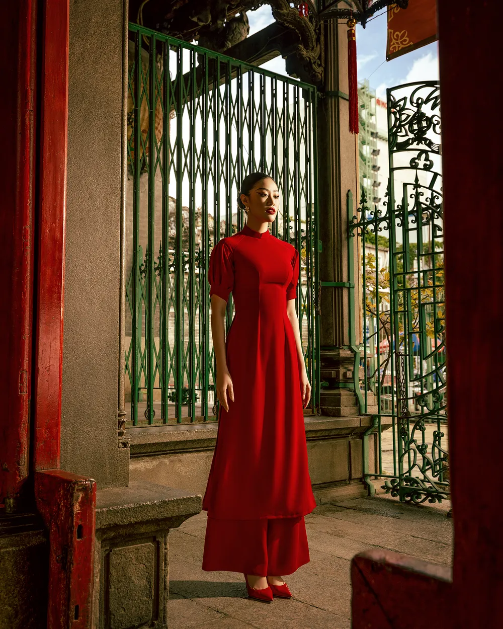 2022 là năm có nhiều kỷ niệm khó quên đối với Hoa hậu Khánh Vân khi cô kết thúc nhiệm kỳ gần 3 năm đương nhiệm Hoa hậu Hoàn vũ Việt Nam, thành lập công ty riêng, tổ chức và sáng lập chương trình thời trang, mở học viện đào tạo và huấn luyện người mẫu, hoa hậu