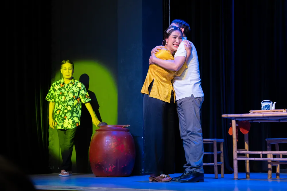 NSƯT Cát Tường đã thông báo tạm dừng vai trò mai mối để tập trung hơn vào sự nghiệp diễn xuất NSƯT Cát Tường đã thông báo tạm dừng vai trò mai mối để tập trung hơn vào sự nghiệp diễn xuất