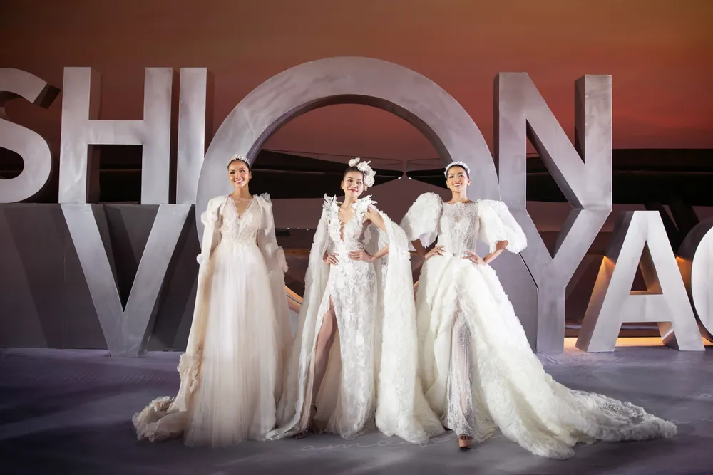 Ba vedette là Hoa hậu H’Hen Niê - Siêu mẫu Thanh Hằng - Hoa hậu Ngọc Châu Ba vedette là Hoa hậu H’Hen Niê - Siêu mẫu Thanh Hằng - Hoa hậu Ngọc Châu