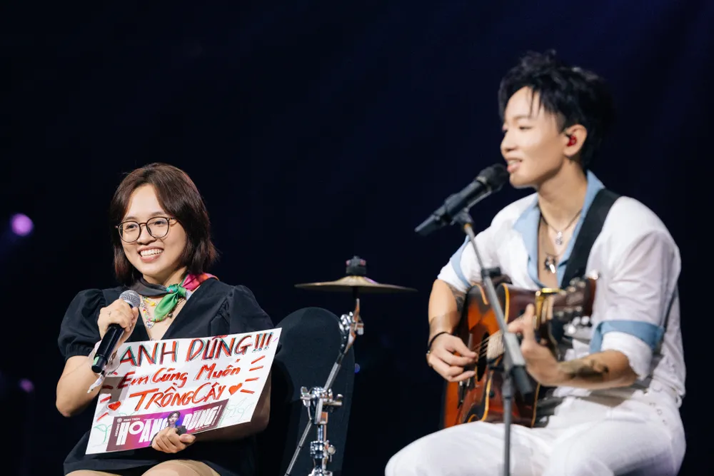 Khoảnh khắc song ca ngẫu hứng cùng fan BO__0508.jpeg