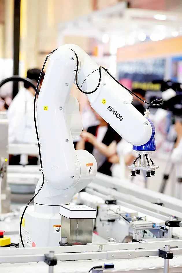 Epson đưa các giải pháp robot công nghiệp vào Việt Nam ảnh 1 Epson đưa các giải pháp robot công nghiệp vào Việt Nam ảnh 1