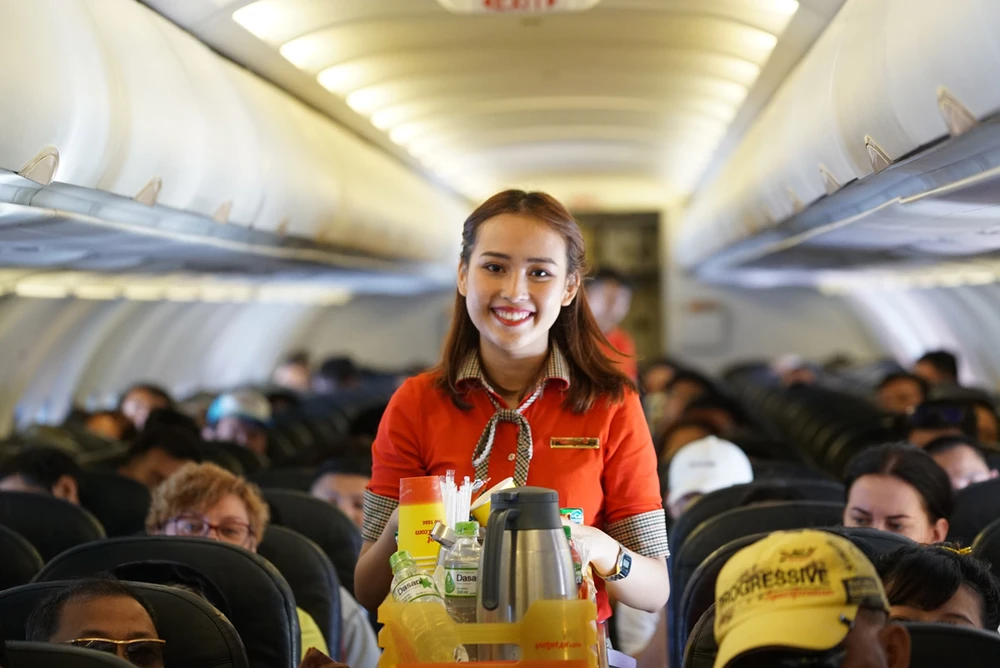 6 tháng đầu năm doanh thu quốc tế của Vietjet tăng 51%, doanh thu phụ trợ tăng 43% ảnh 2 6 tháng đầu năm doanh thu quốc tế của Vietjet tăng 51%, doanh thu phụ trợ tăng 43% ảnh 2