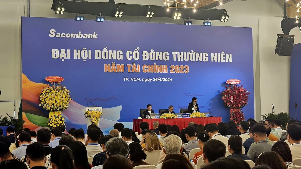 Đại hội cổ đông Sacombank diễn ra sáng 26-4.